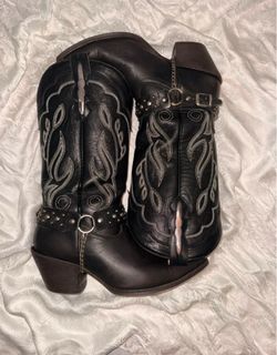 Size 7 1/2 Idyllwind by Miranda Lambert western snip toe boots
