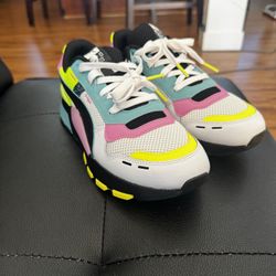 Puma women’s shoes