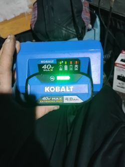 Kobalt Battery@charger