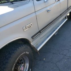 Ford XLT Lariet 250. Hevy Duty Tiene Jalon Para Traila Or Boble Home