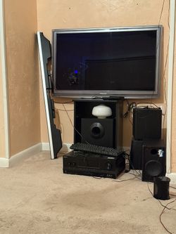 42 Inch Panasonic Tv With Surrround Sound Home Theatre Systknntnbřrtbbft