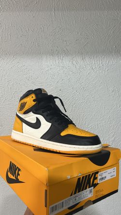 Air Jordan 1 Retro High OG “Yellow Toe”