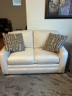 Couch: Love Seat