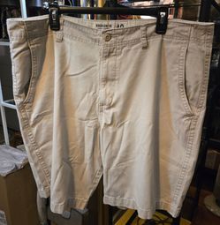 MB # 1007 Men's 40, Old Navy Broken-in shorts