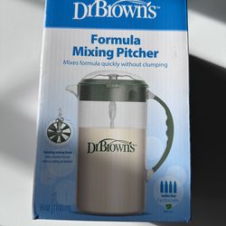 Formula mixer pitcher