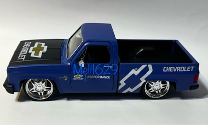 Jada 1/24 1985 Chevy Silverado