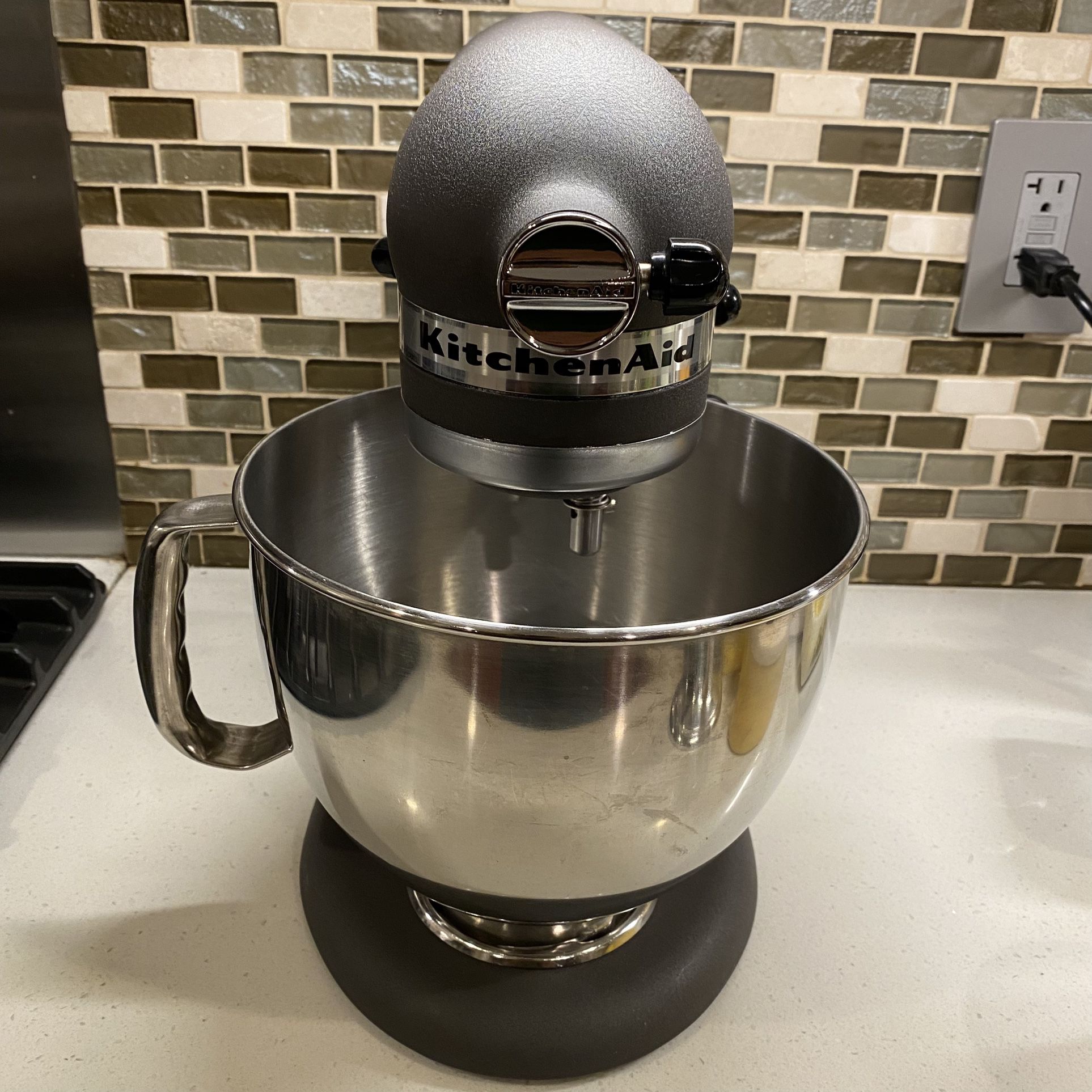 Kenmore Stand Mixer with Attachments for Sale in Katy, TX - OfferUp