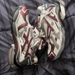 balenciaga runners
