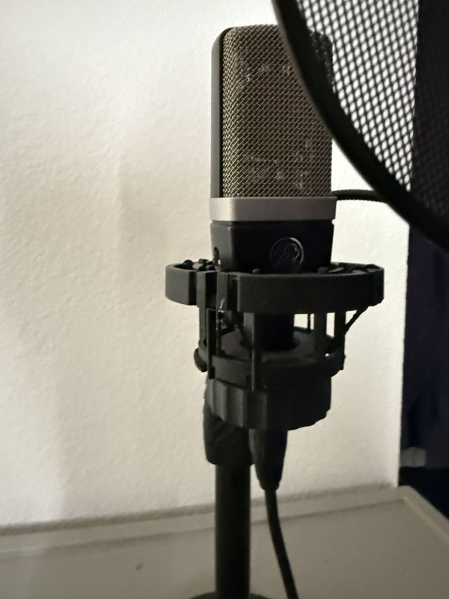 AKG C214 Condenser Microphone 