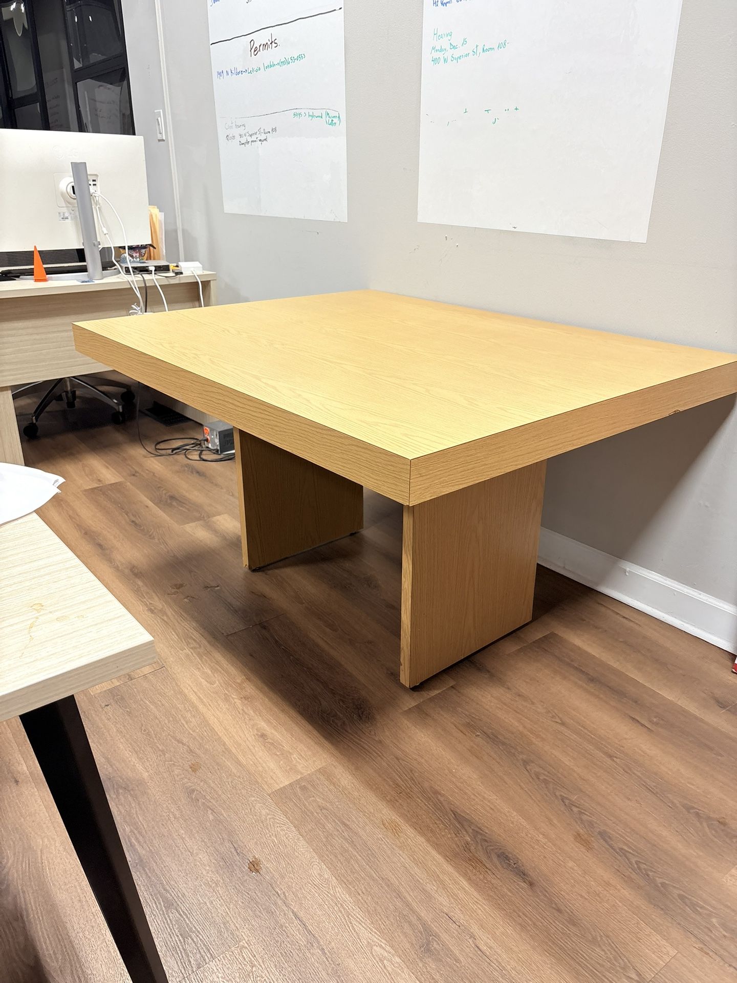 Dinning table/ meeting table. 
