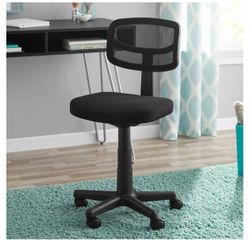 Mainstays Mesh Task Chair with Plush Padded Seat