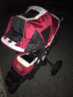 Jogging stroller CITY ELITE lifetime warintiy great condition 100$ FIRM