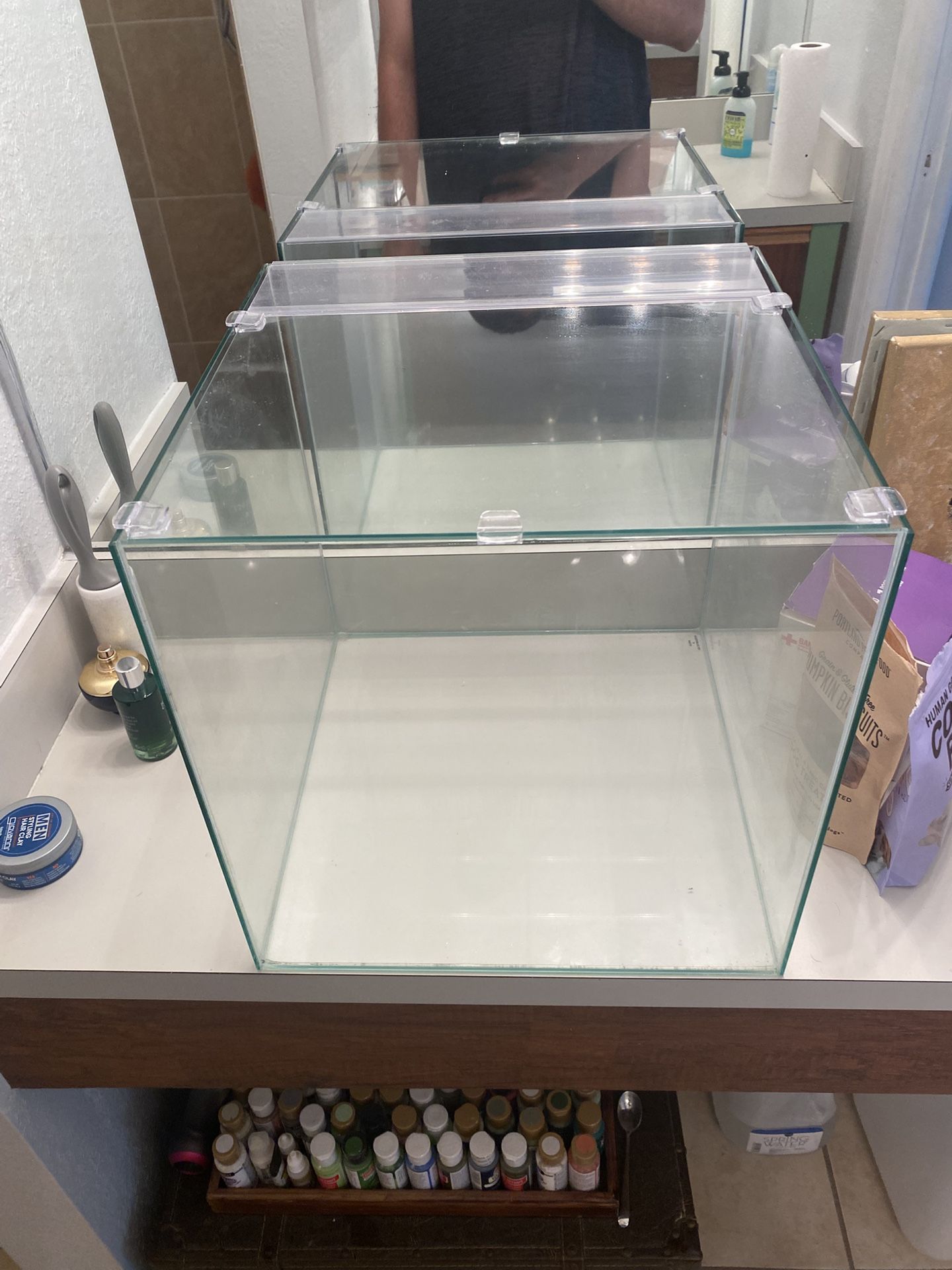 15 Gallon Rimless Tank Missing Leveling Mat Comes With Lid