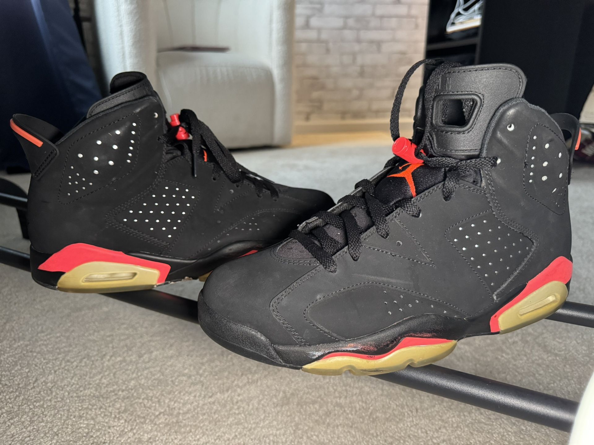 AIR JORDAN 6 “REVERSE INFRARED”