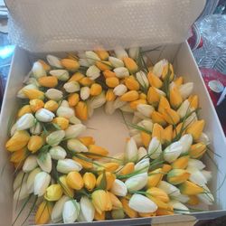 Spring Door Wreath: Yellow & White Tulip