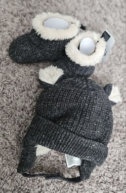 Baby GAP Beanie And Booties