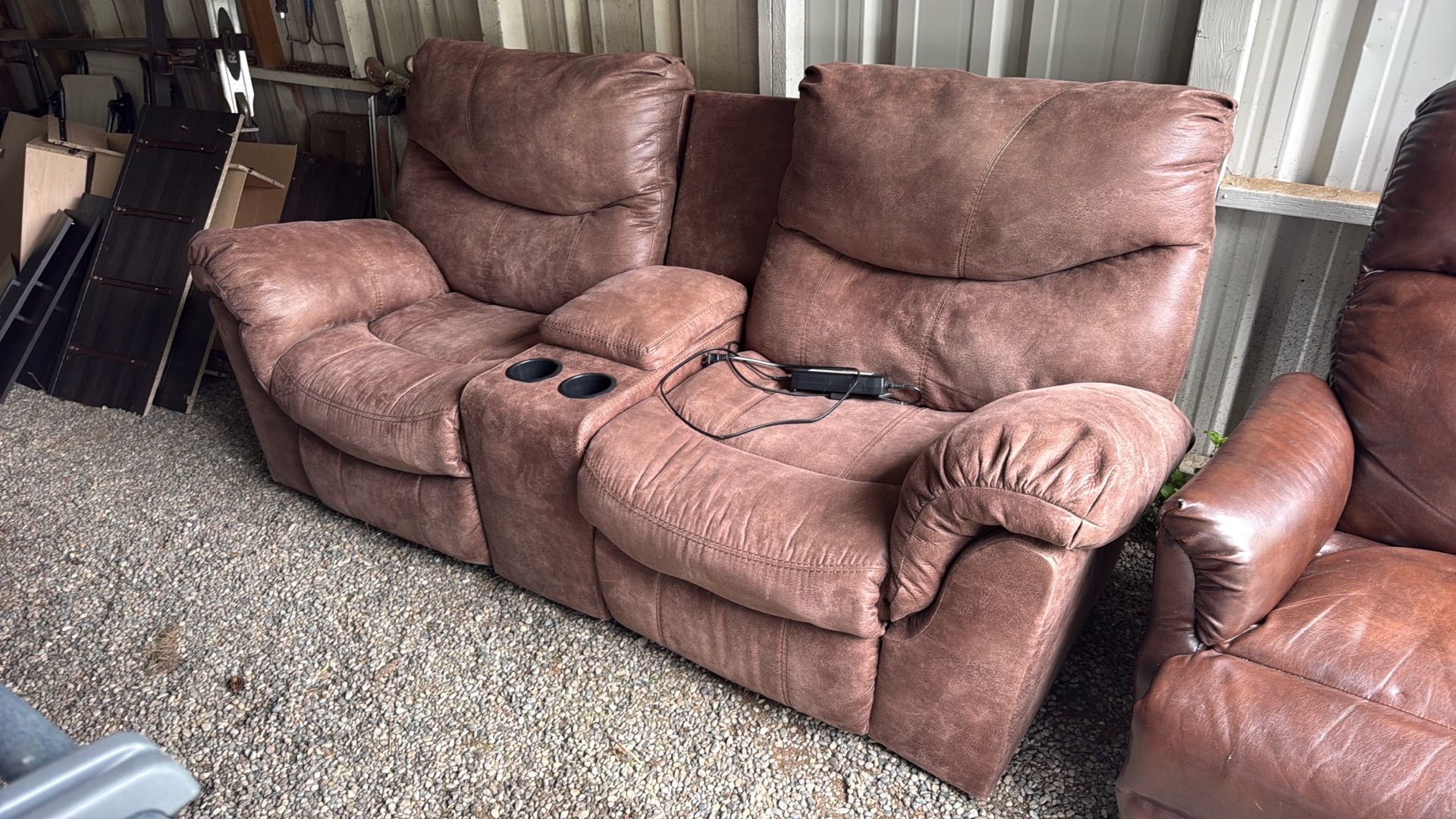 MAKE OFFER! Loveseat, electric!