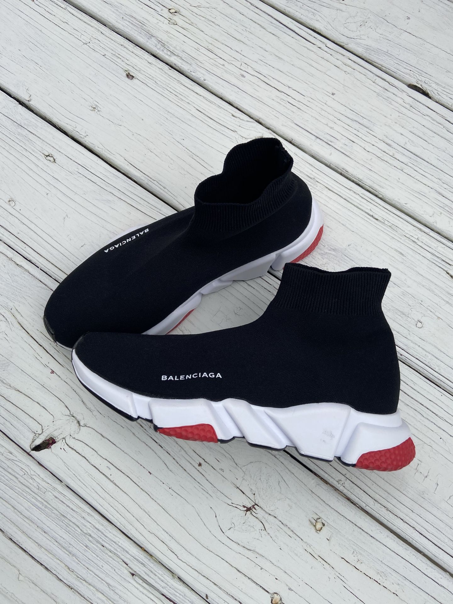 Balenciaga speed trainer Blk and Red size 9 like new