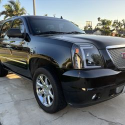 2011 GMC Yukon Denali
