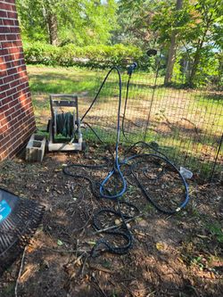 Hose reel and 2 hoses
