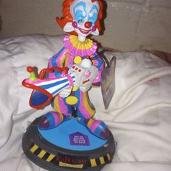 Killer Klowns Rudy Statue