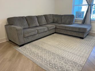 Sectional sofa and sleeper great condition