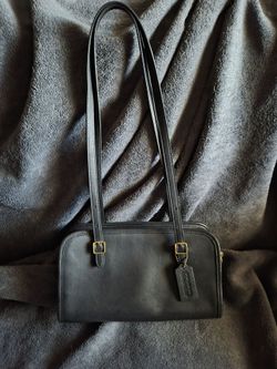 Coach Swing Zip Bag