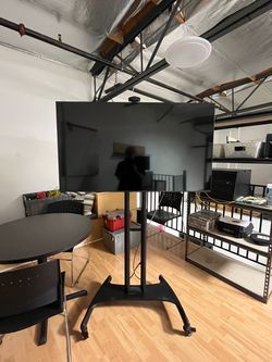 Multimedia TV/Monitor Rolling Set