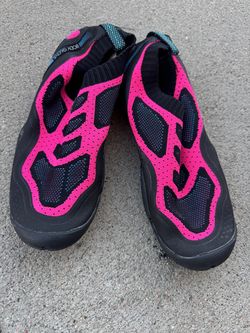 Body Glove Aeon water shoes size 8