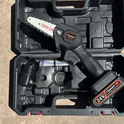 Small Chain Saw