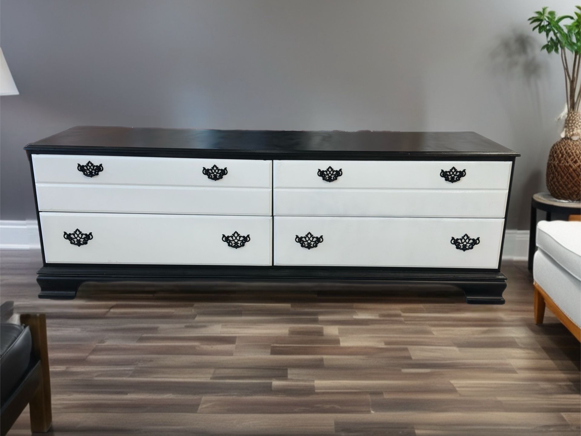 4 drawer dresser 70x17