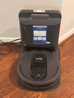Shark IQ Robot Vacuum with Self-Emptying Base – AV1110ARUS
