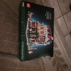 Tudor corner lego set (sealed)