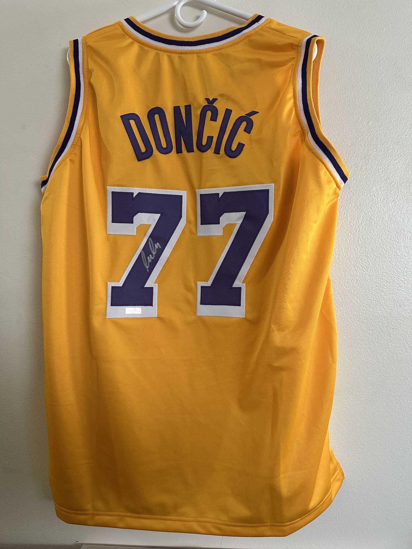 LUKA DONCIC SIGNED LA LOS ANGELLES LAKERS AUTOGRAPHED CUSTOM JERSEY W/COA XL 711