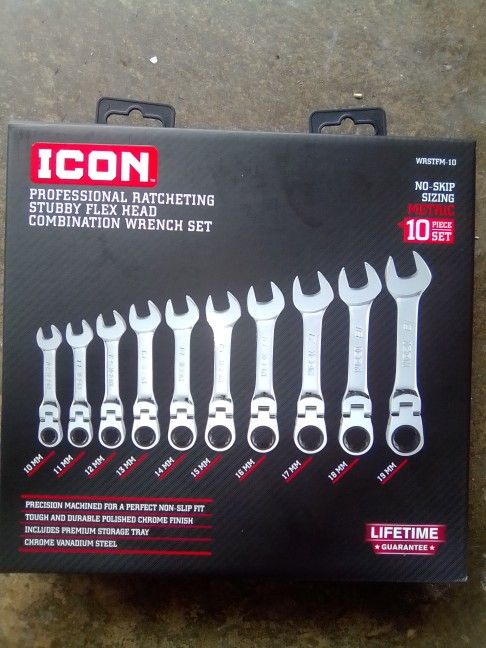 Flex Head Stubby Metric Wrenches And Two Flashlights