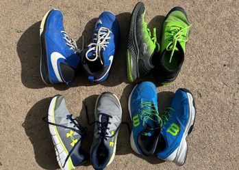 Boys Athletes Shoes, Size 4-5US
