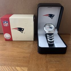 NEW ENGLAND PATRIOTS Mens Watch Quartz Stainless Steel Back Team Logo Box Case