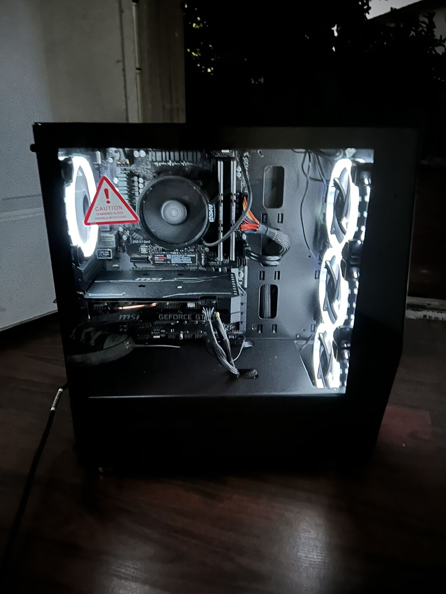Gaming PC Ryzen 2600 and 1660 super