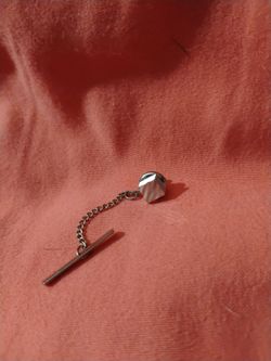 Silver tie pin