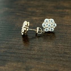 10k Yellow Gold Flower Earrings 10mm