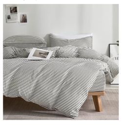 New Queen Duvet Cover Set with Insert