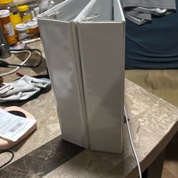 2 Inch Binders 2 Of Them