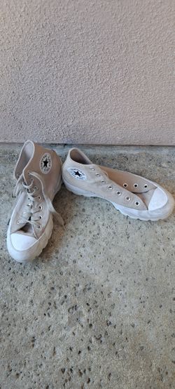 Converse Chuck Taylor Shoes Size 8