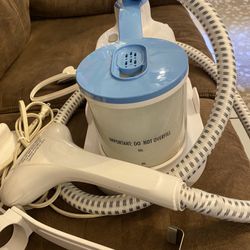 Garment Steamer with Accessories – Works Great