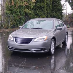 2013 Chrysler 200