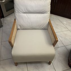 NEW Bergstrom Upholstered Accent Chair Armchair with Rubberwood Legs (Rattan)