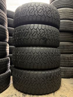 Set fury LT 285 55 R20