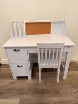 KidKraft Children’s Desk
