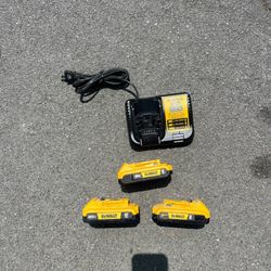 DeWalt 20v Baterías Y Cargador $100 Firme Precio 