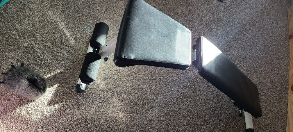 Adjustable Weight Bench